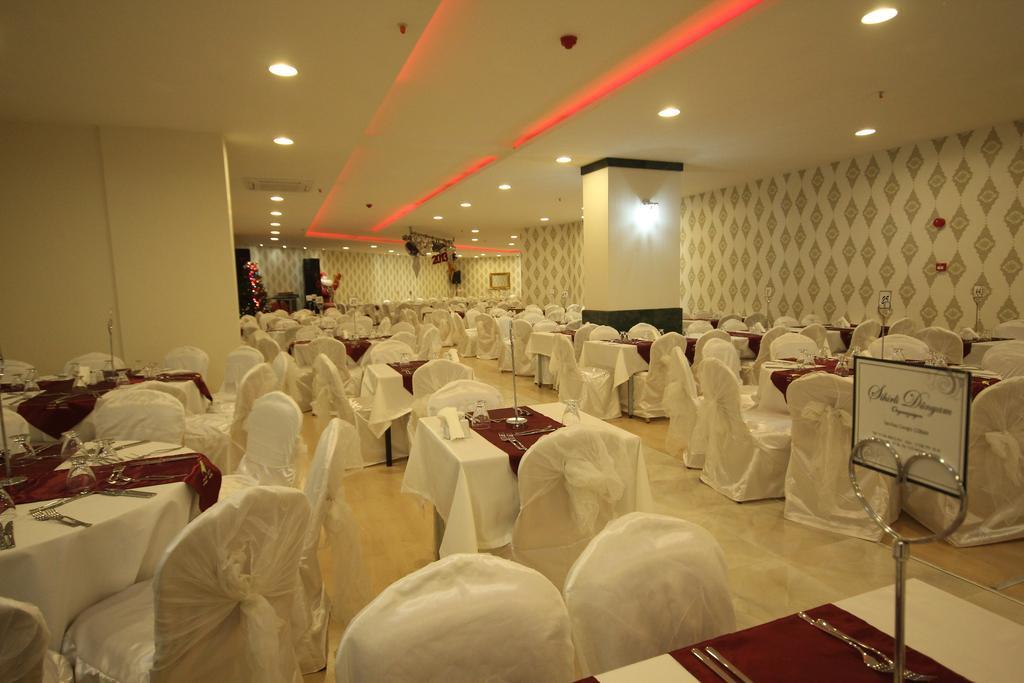 Palmcity Hotel Turgutlu Екстериор снимка