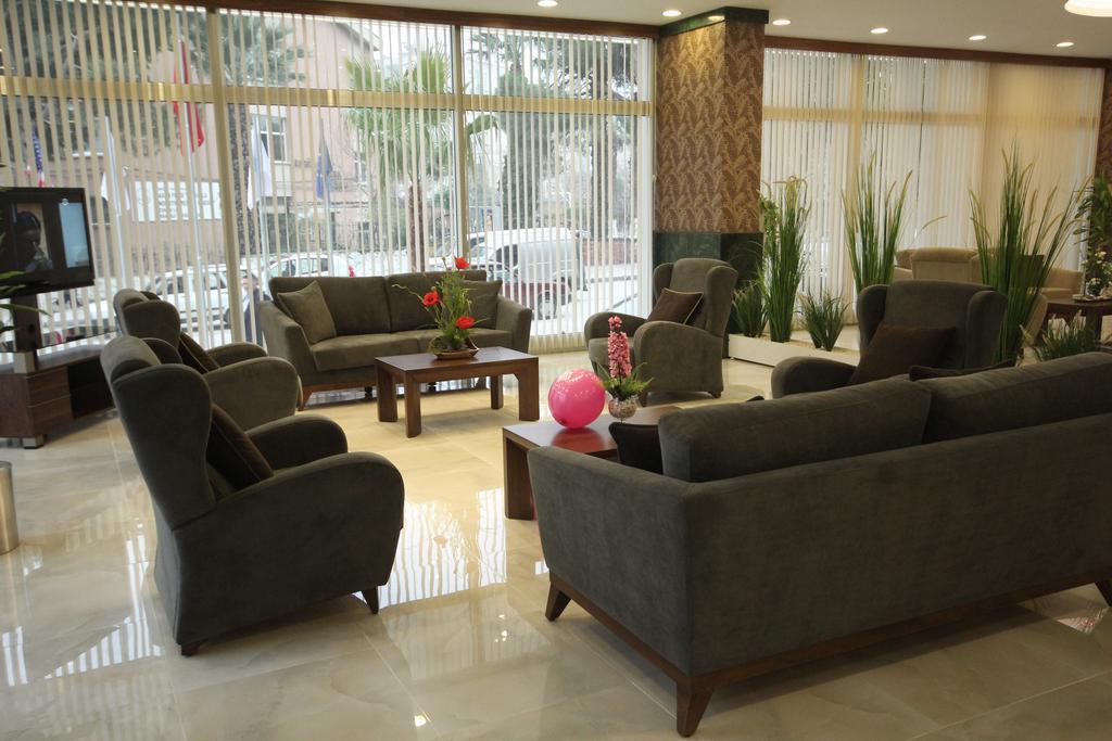 Palmcity Hotel Turgutlu Екстериор снимка