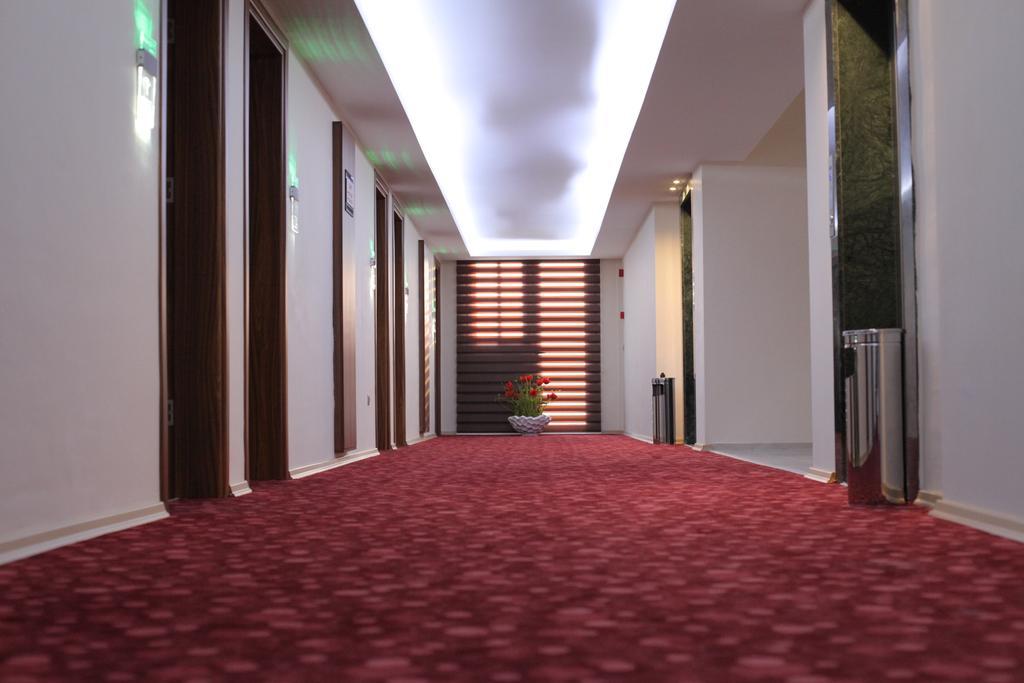 Palmcity Hotel Turgutlu Екстериор снимка